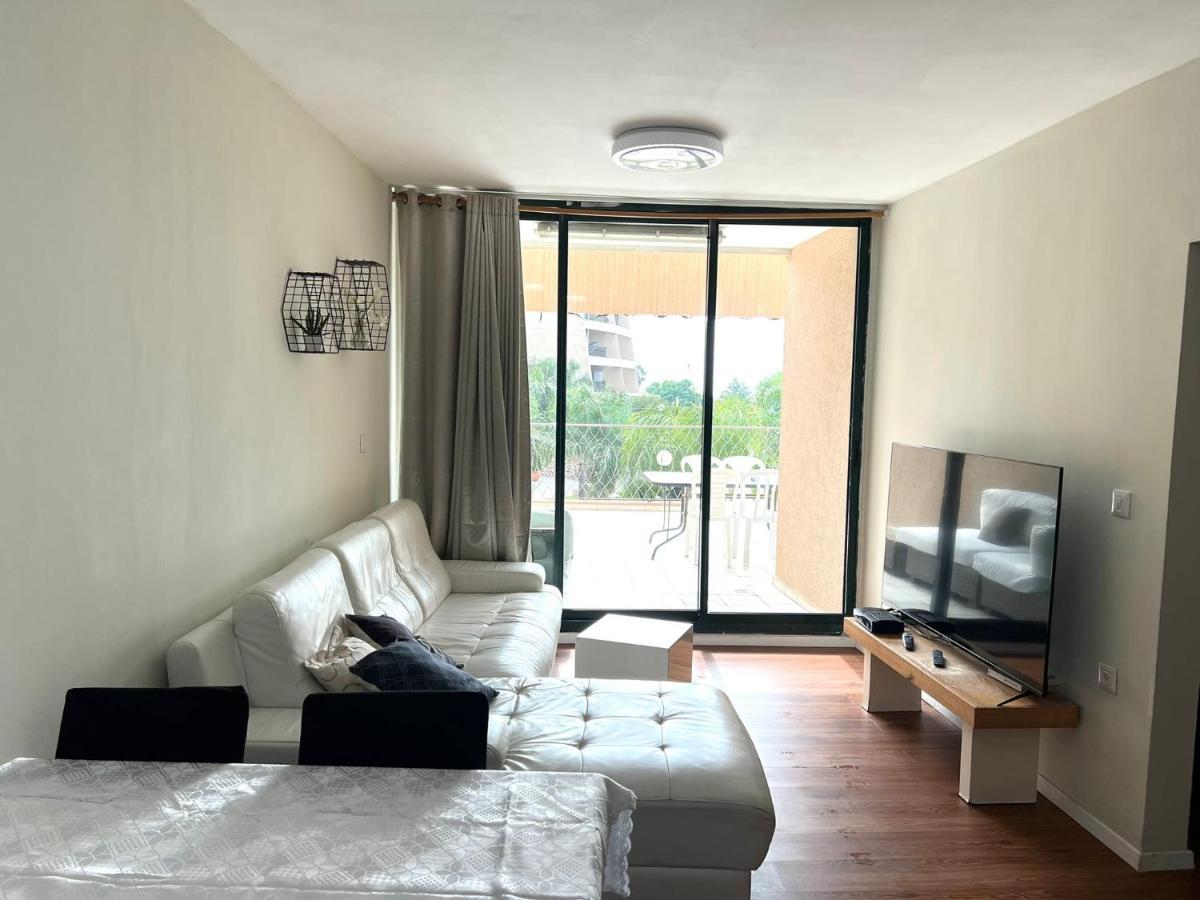 Elia’s Place Apartamento Cesarea Habitación foto